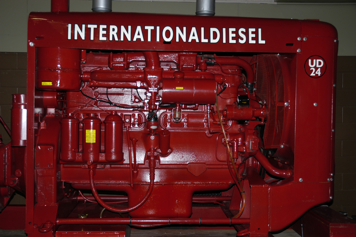 International Harvester Farmall IH Diesel UD-24